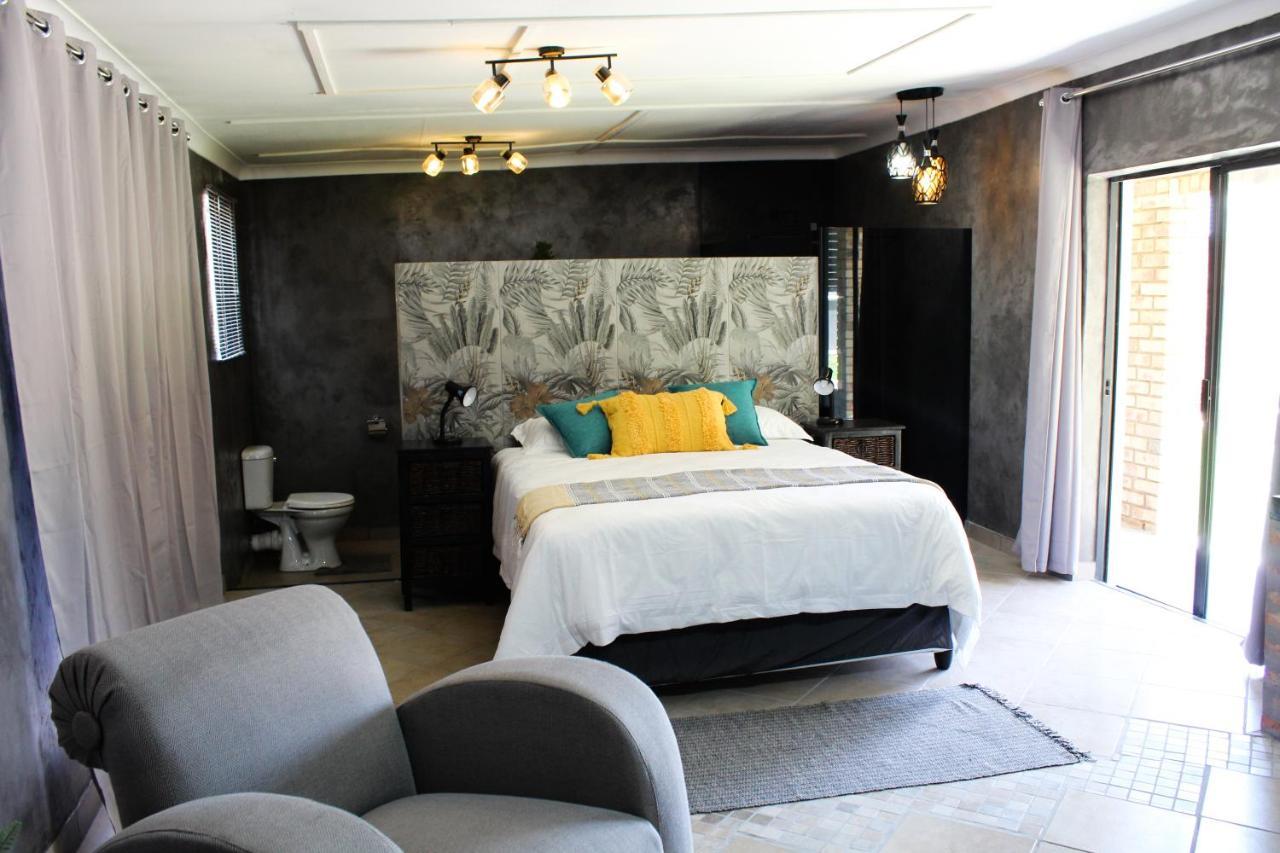 Hotel A Step Ahead Klerksdorp Zewnętrze zdjęcie