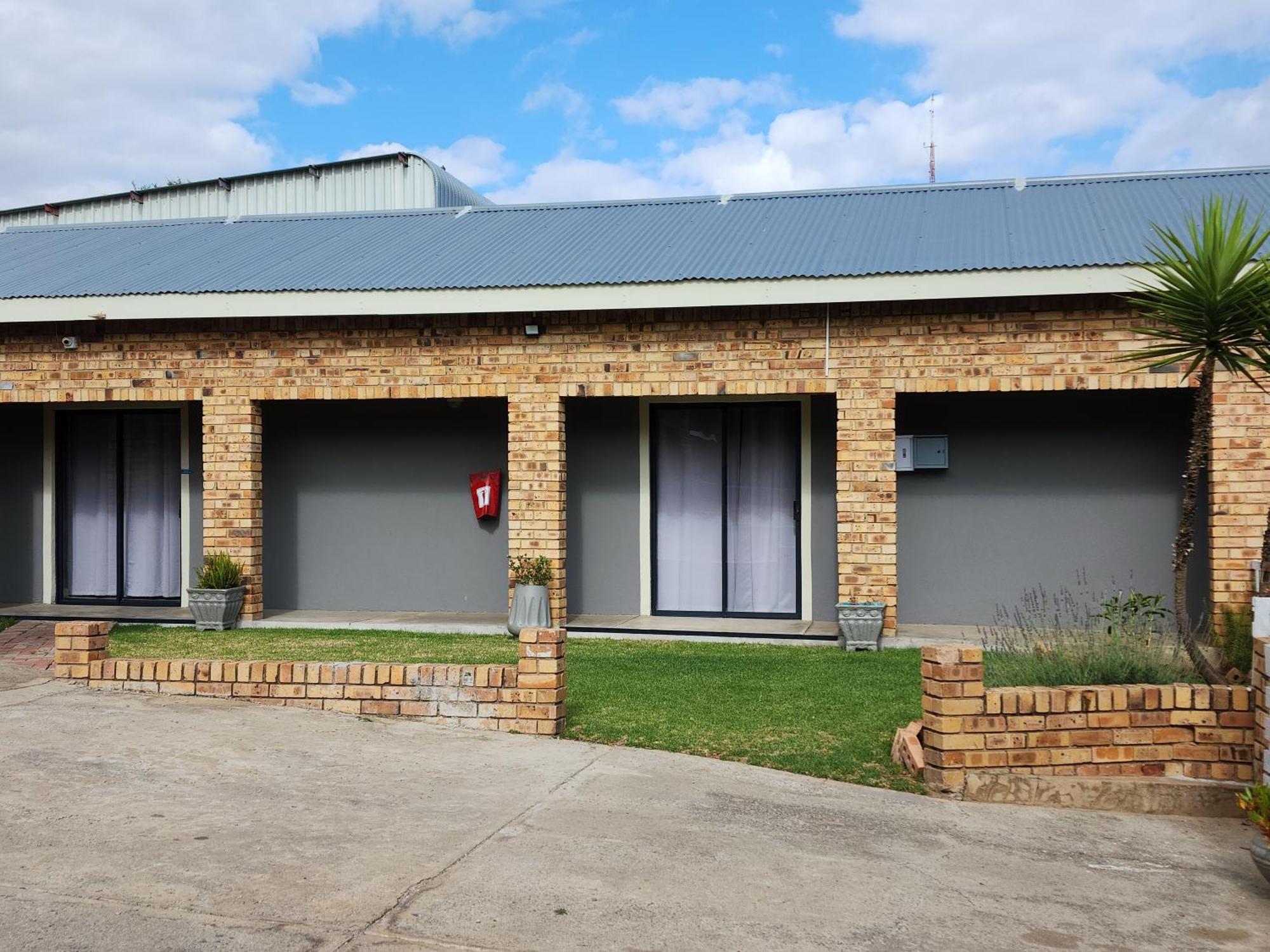 Hotel A Step Ahead Klerksdorp Zewnętrze zdjęcie